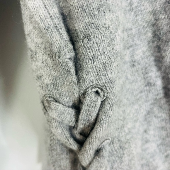 Aqua Cashmere Size Small Side Tie Grey Crewneck Sweater GYSB - Picture 3 of 5